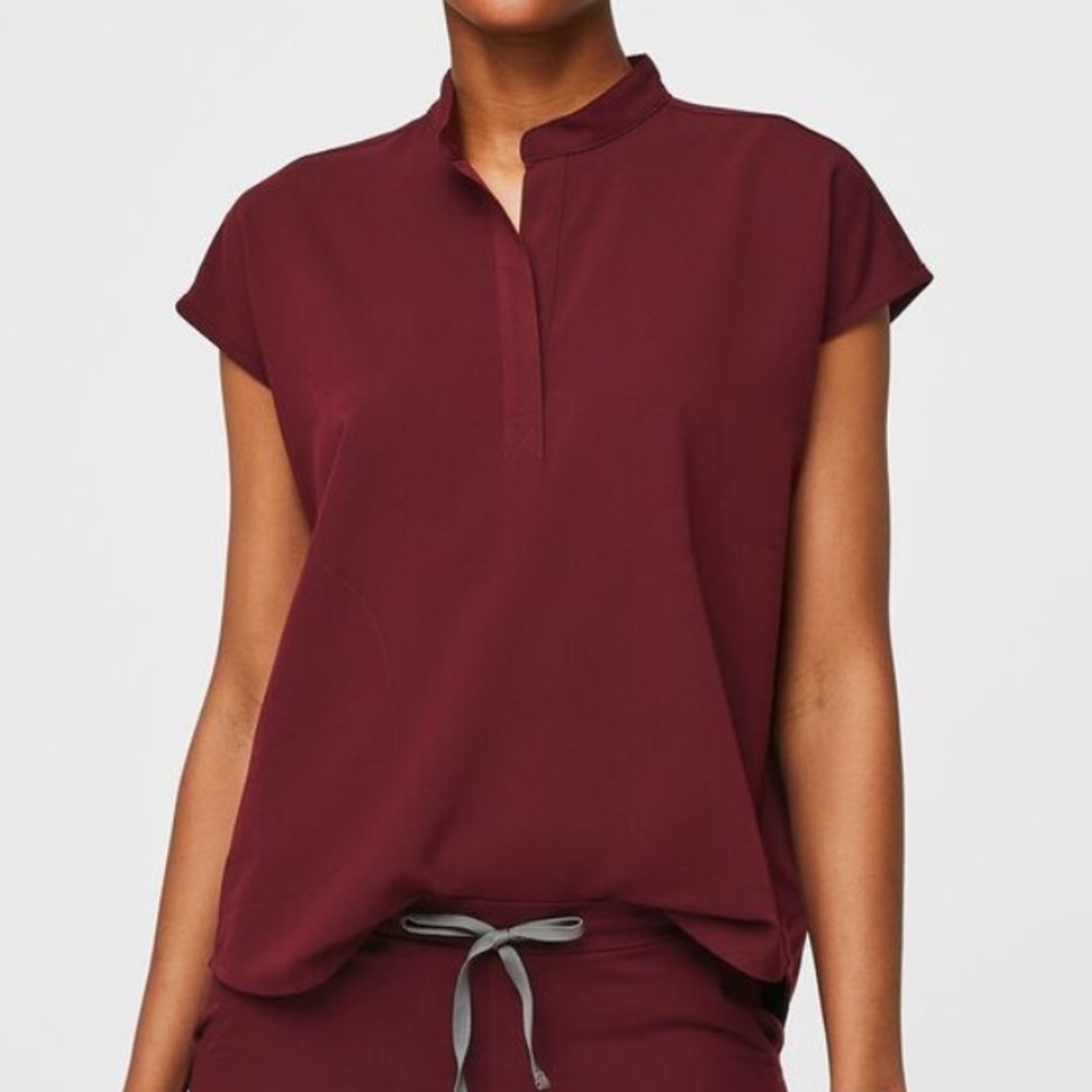 Scrub top